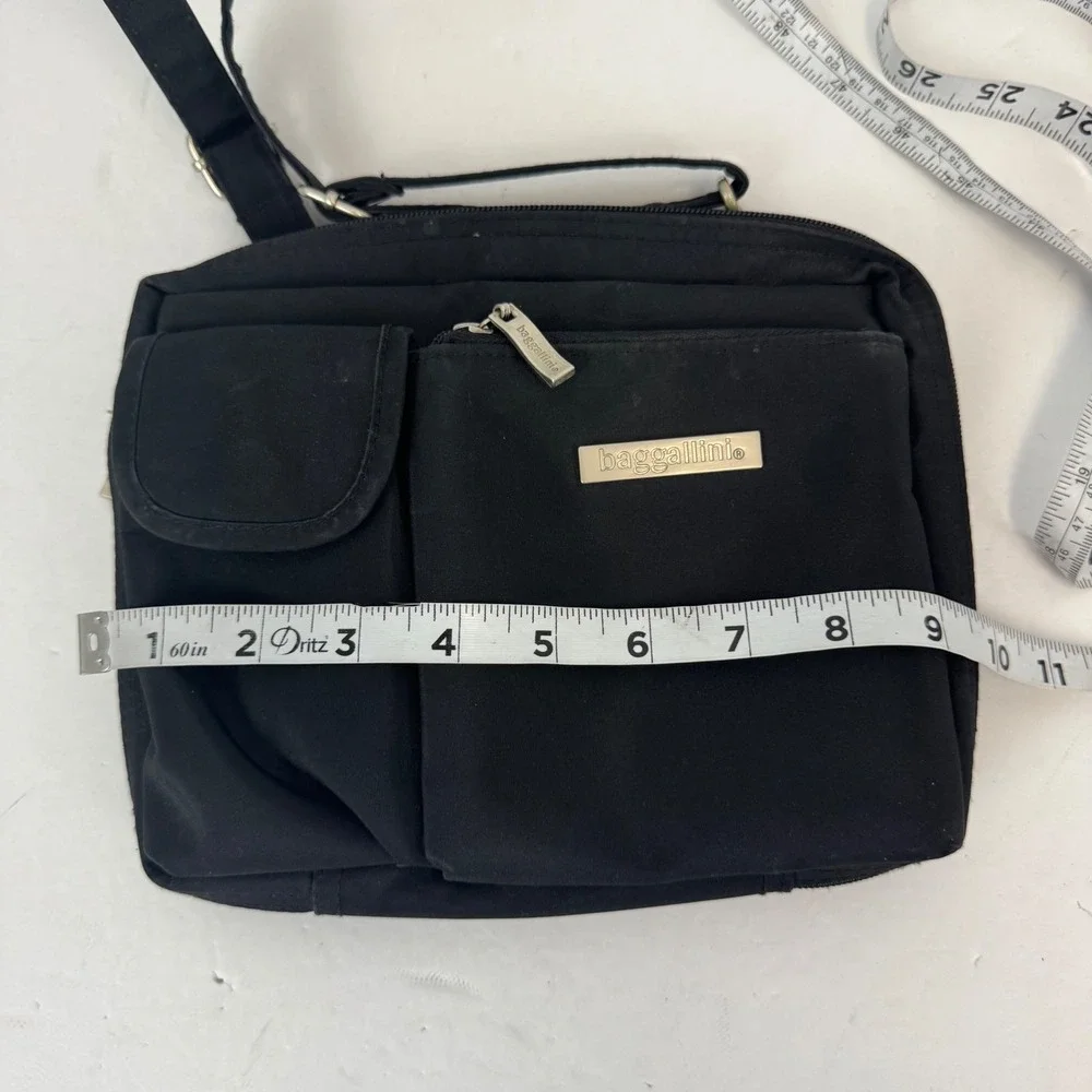 Baggallini Black Nylon Crossbody Bag Organizer Travel Purse Silver Hardware